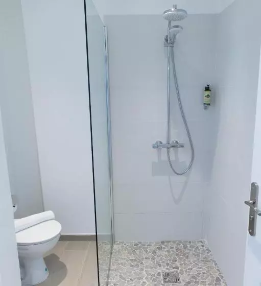 سوییت با چشم‌انداز دریا, Hôtel Frégate Bleue