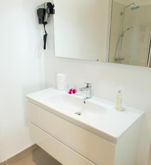 سوییت خانوادگی, Hôtel Frégate Bleue