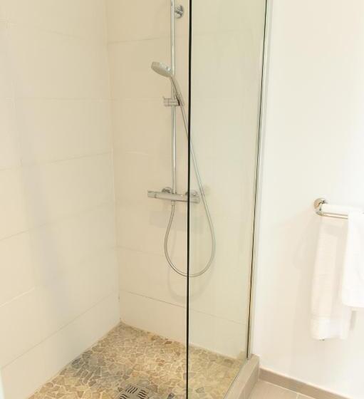 سوییت خانوادگی, Hôtel Frégate Bleue