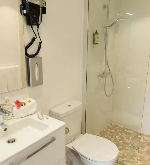 Triple Room Sea View, Hôtel Frégate Bleue