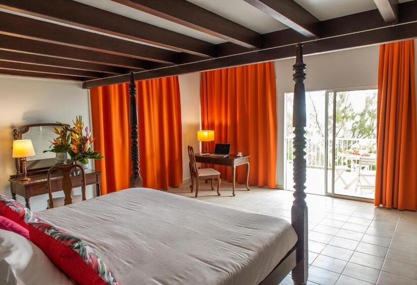 اتاق لوکس خانوادگی, Hôtel Frégate Bleue