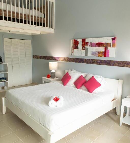 اتاق خانوادگی با چشمانداز دریا, Hôtel Frégate Bleue