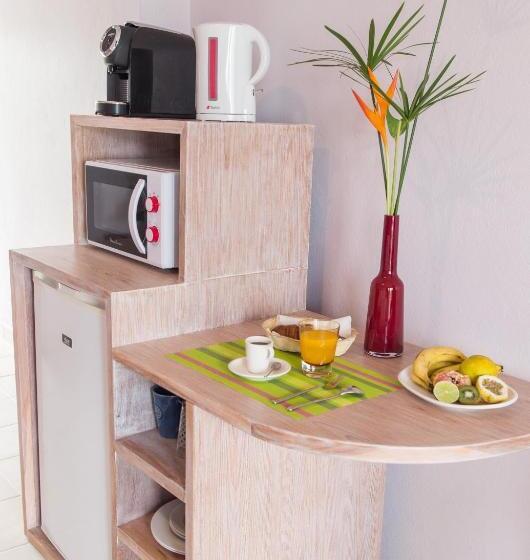 اتاق استاندارد با بالکن و چشمانداز دریا, Hôtel Frégate Bleue