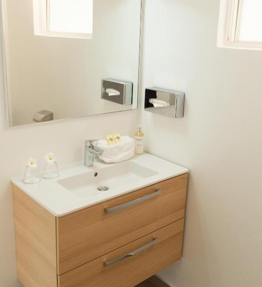 اتاق استاندارد با بالکن و چشمانداز دریا, Hôtel Frégate Bleue