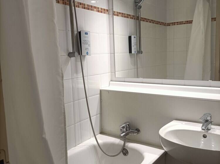 חדר סטנדרט, Kyriad Genève St Genis Pouilly