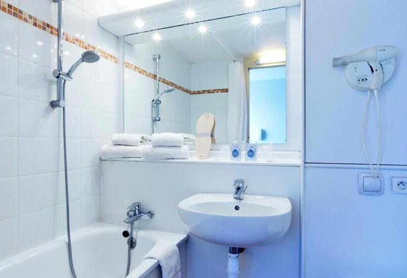 חדר סטנדרט מיטה זוגית, Kyriad Genève St Genis Pouilly