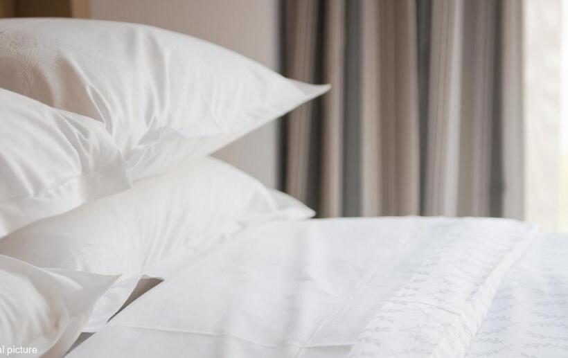 חדר סטנדרט מיטה זוגית, Kyriad Genève St Genis Pouilly