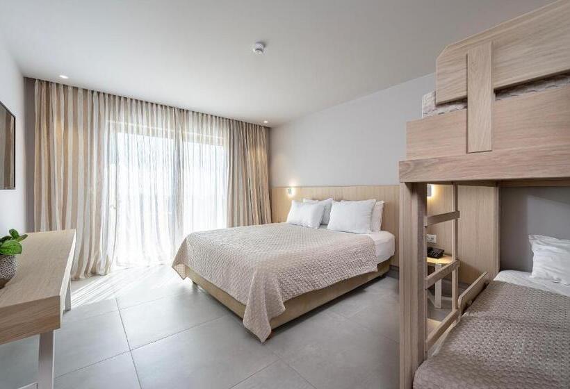 חדר משפחתי נוף לגינה, Porto Bello Beach