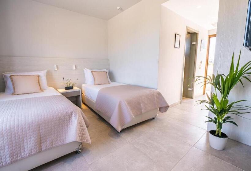 סוויטה משפחתית, Porto Bello Beach