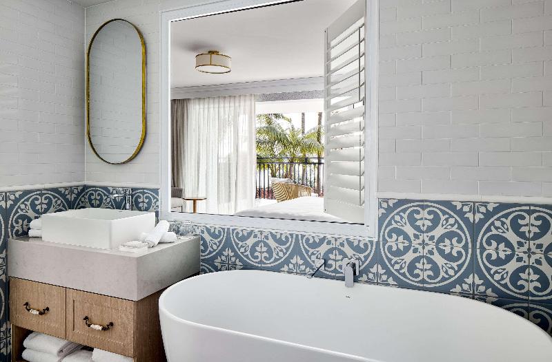 带大床的标准间, The Beachcomber Hotel & Resort, Ascend Hotel Collection
