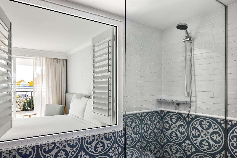 חדר סטנדרט עם מיטת קינג, The Beachcomber Hotel & Resort, Ascend Hotel Collection