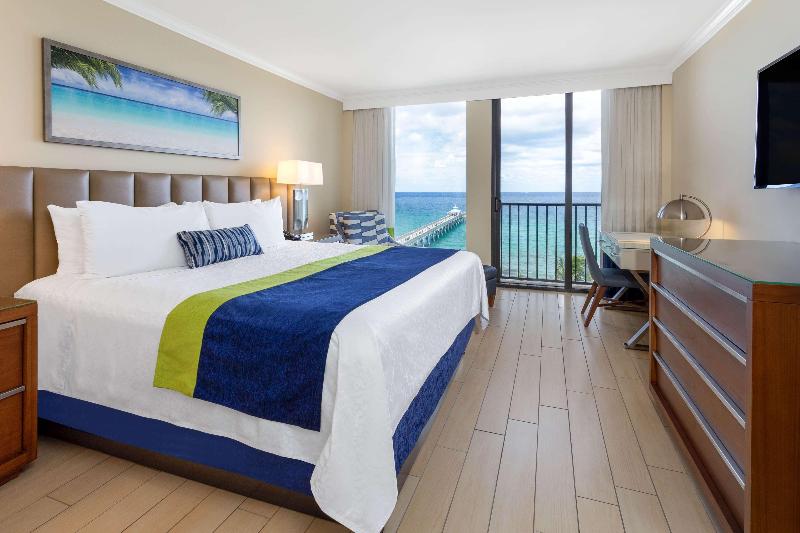 غرفة قياسية مطلّة علي البحر, Wyndham Deerfield Beach Resort