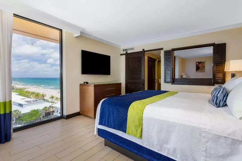 キングサイズベッドのスイートルーム, Wyndham Deerfield Beach Resort