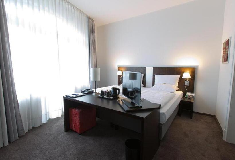 高级大房间, Astor & Apart