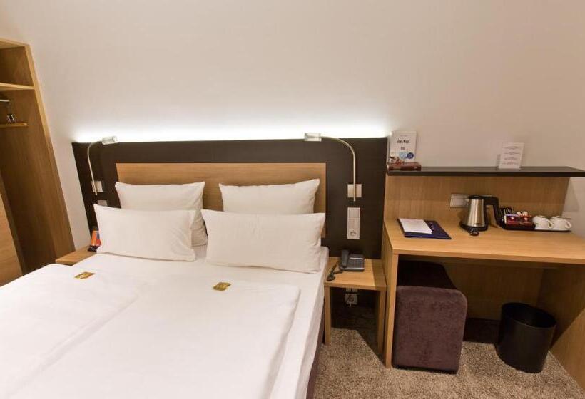 标准间, Astor & Apart