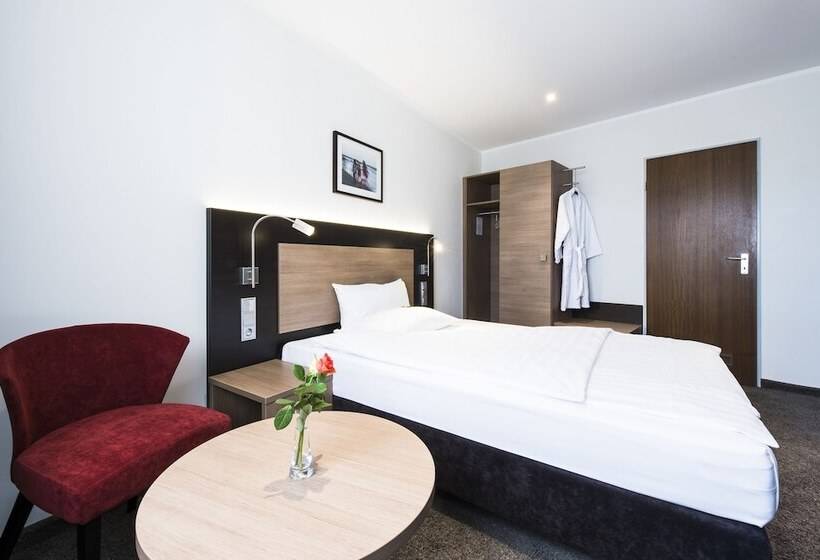 高级单人间, Astor & Apart