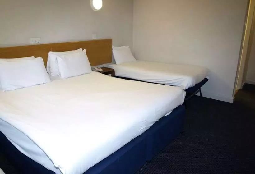 اتاق استاندارد سه نفره, 247hotel.com