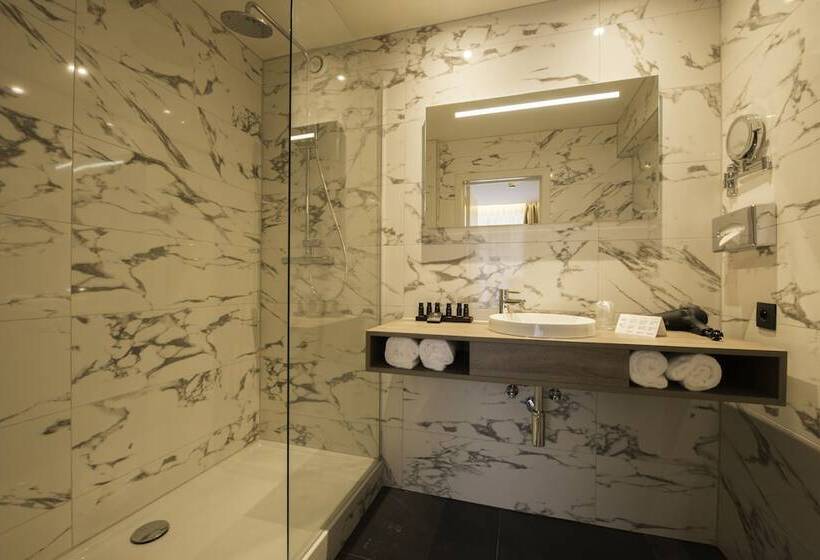 Номер Superior, Acacia