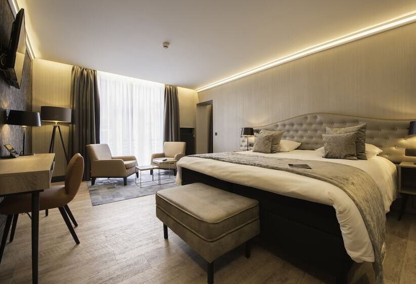 Номер Superior, Acacia