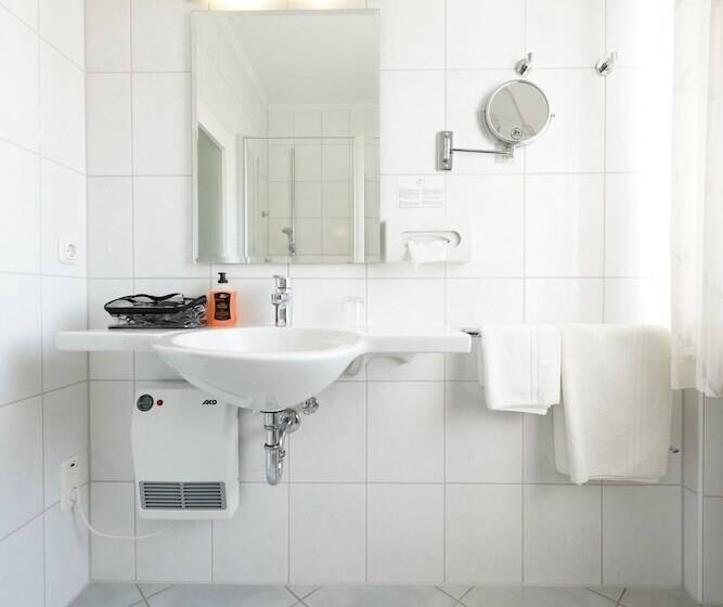 Номер Стандарт, Bayerischer Hof