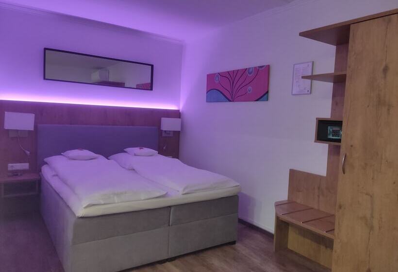 Номер Стандарт, Bayerischer Hof