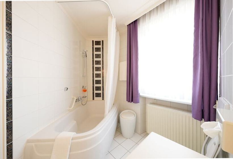 Номер Deluxe, Bayerischer Hof