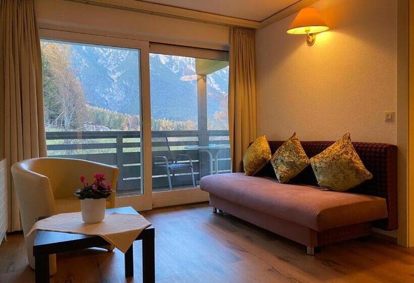 スタンダードトリプルルーム, Belmont