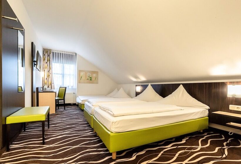 Pokój Czteroosobowy Standard, Demas München Unterhaching