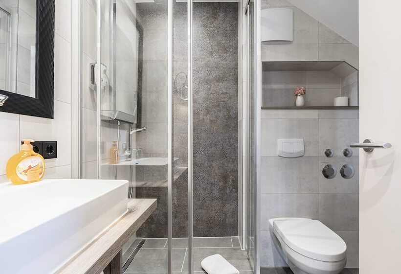 Pokój klasy Biznes, Demas München Unterhaching