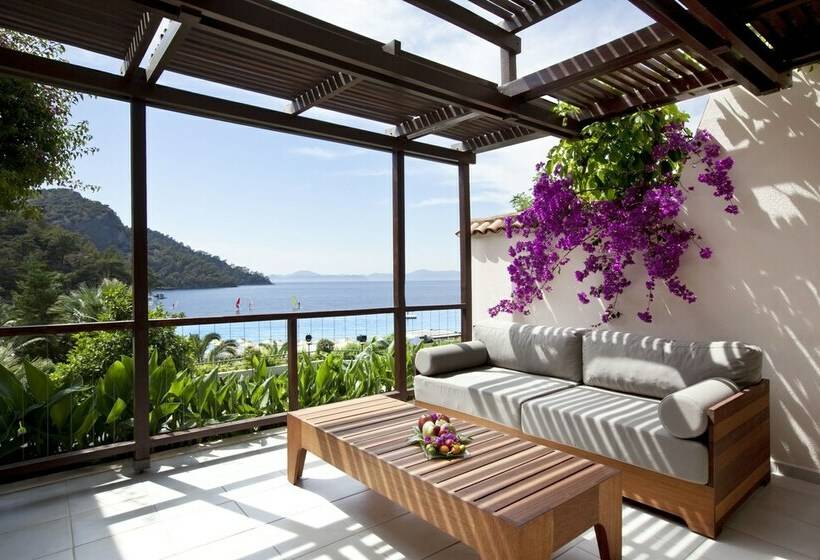 高级家庭房间, Hillside Beach Club