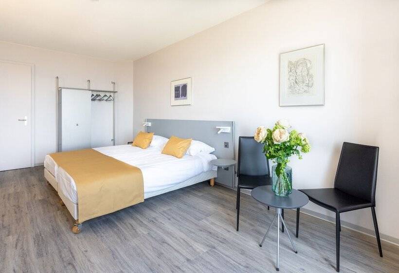 غرفة قياسية مطلّة علي البحيرة, Hôtel Alpes & Lac