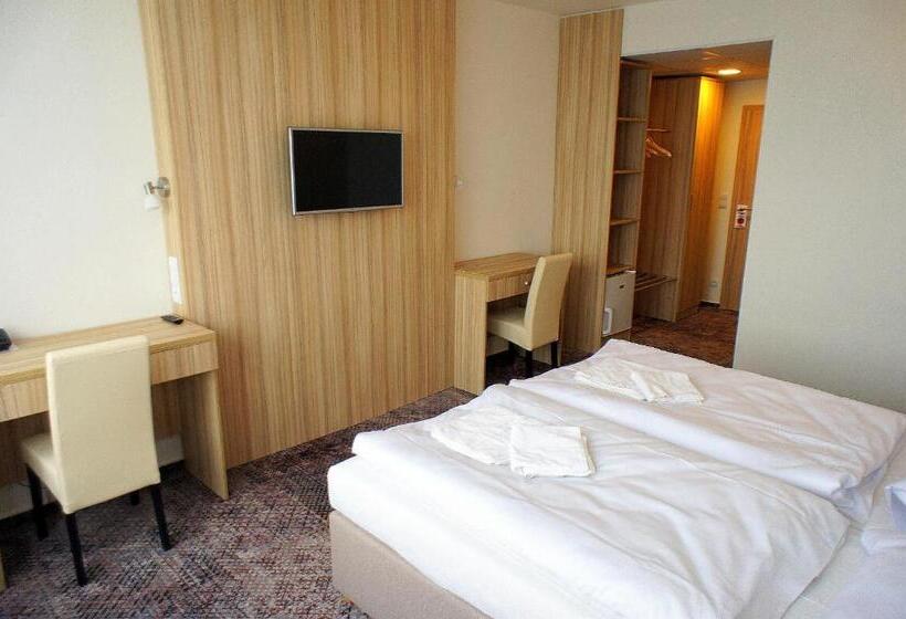 غرفة ديلوكس, Labe