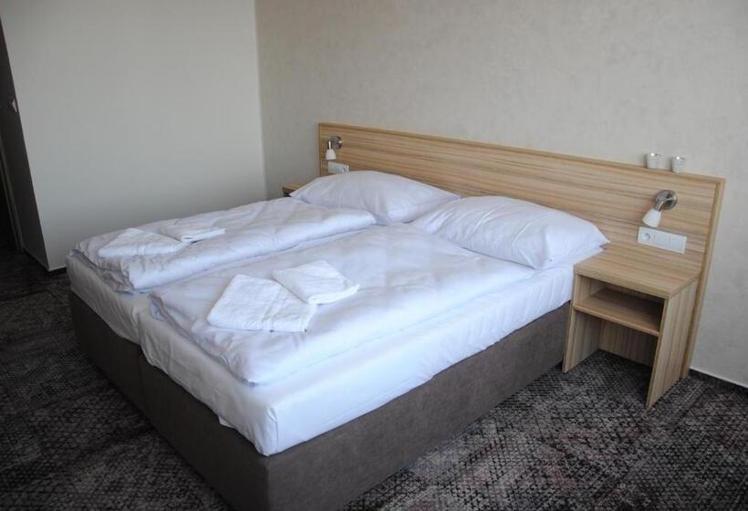 غرفة ديلوكس, Labe