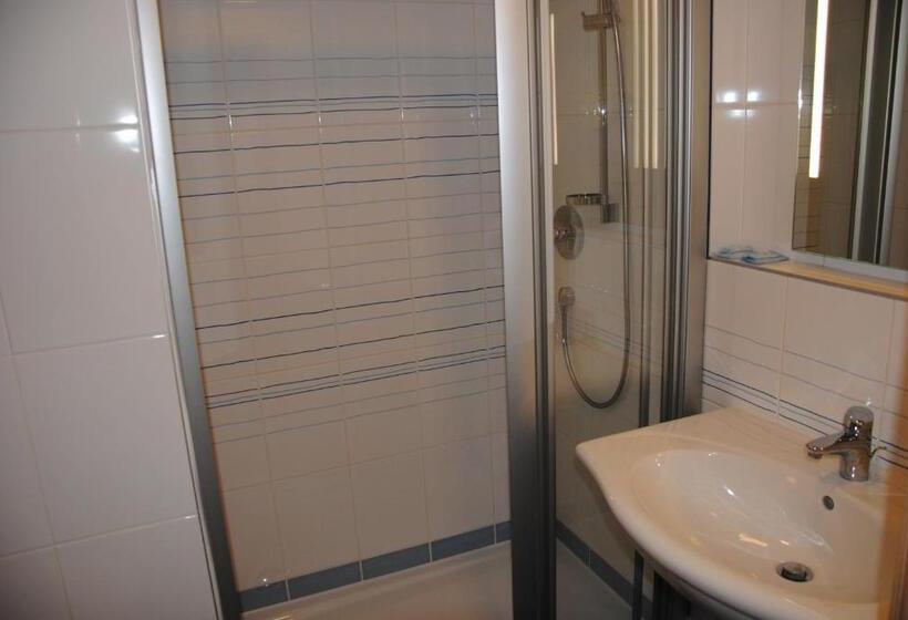 غرفة ديلوكس, Labe