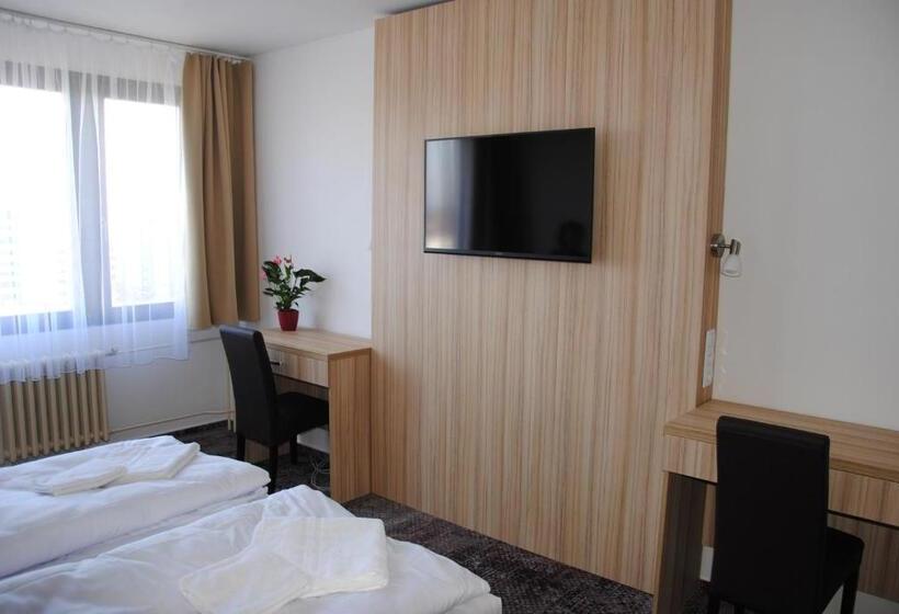 غرفة ديلوكس, Labe