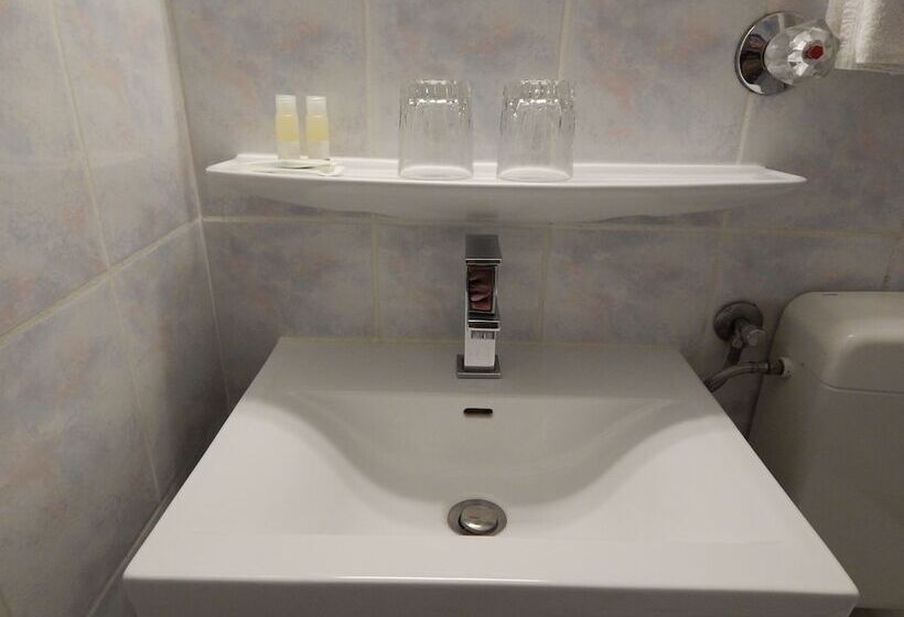 Номер Стандарт Индивидуальный, Montree