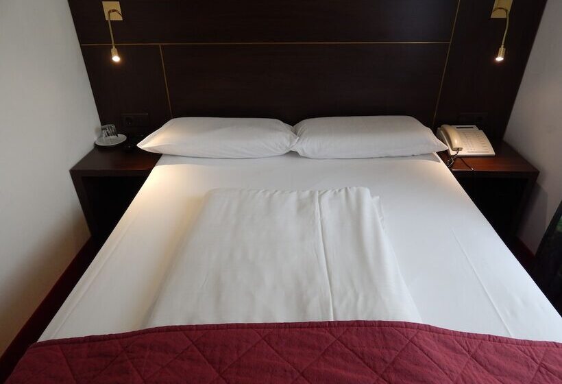 Номер Стандарт, Montree