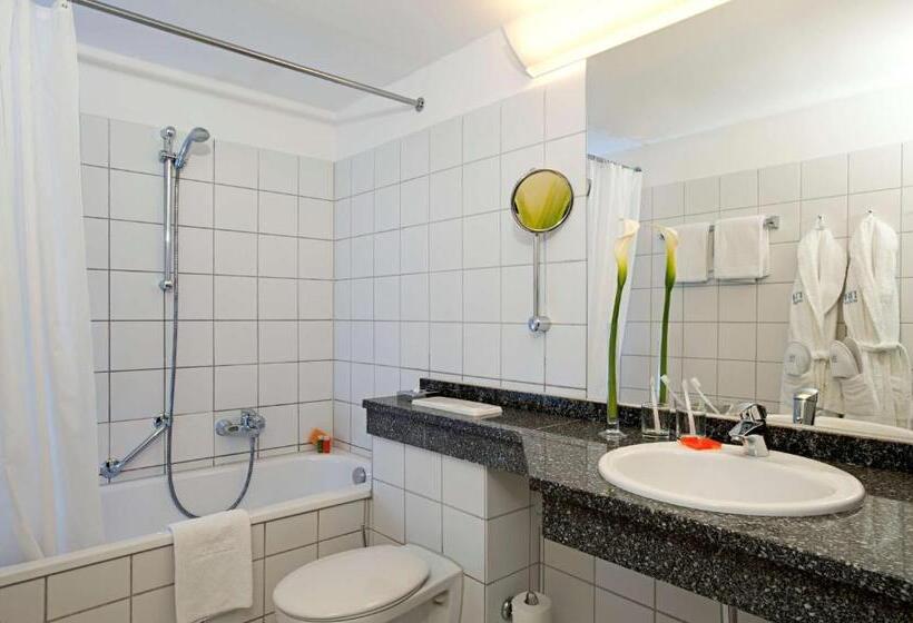 Quarto Triplo Standart, NH Hirschberg Heidelberg