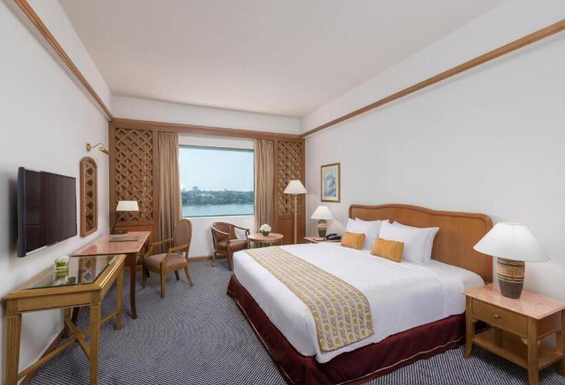 سوییت جونیور, Sedona Hotel Yangon