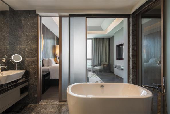 سوییت اجرایی, Sedona Hotel Yangon