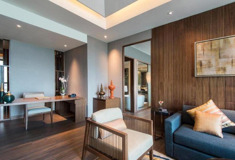 سوییت اجرایی, Sedona Hotel Yangon