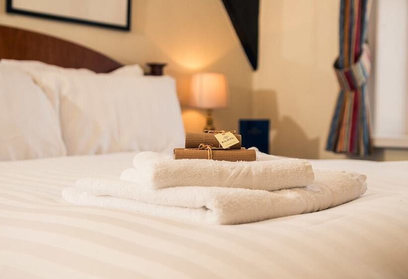 غرفة قياسية, Royal Kings Arms