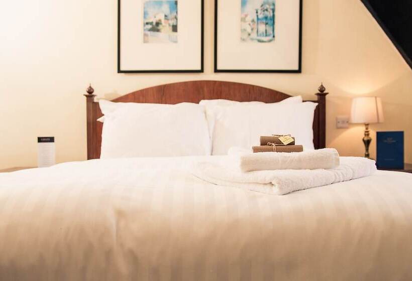 غرفة قياسية, Royal Kings Arms