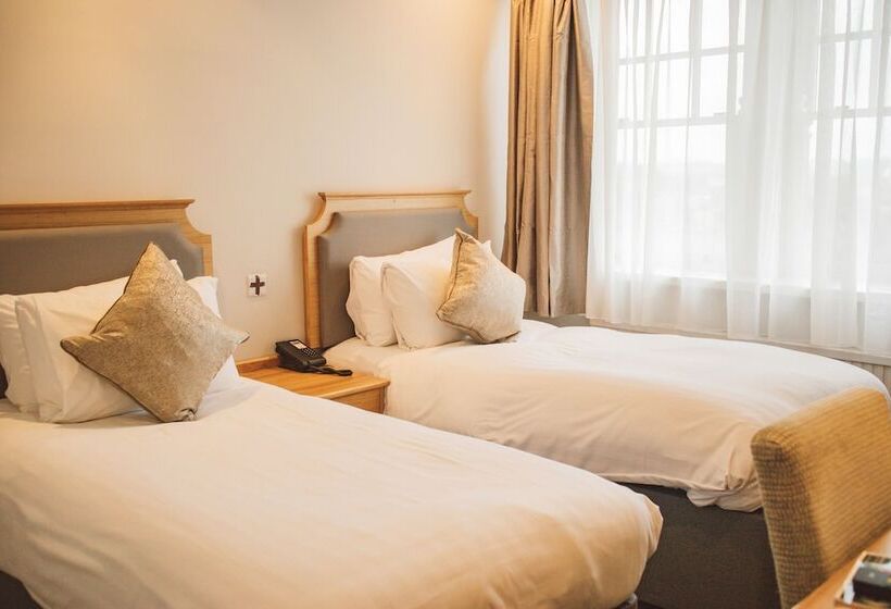 غرفة قياسية, Royal Kings Arms