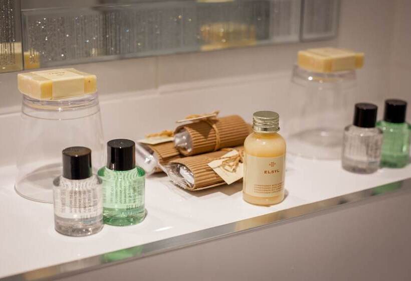 غرفة سوبيريور فردية, Royal Kings Arms