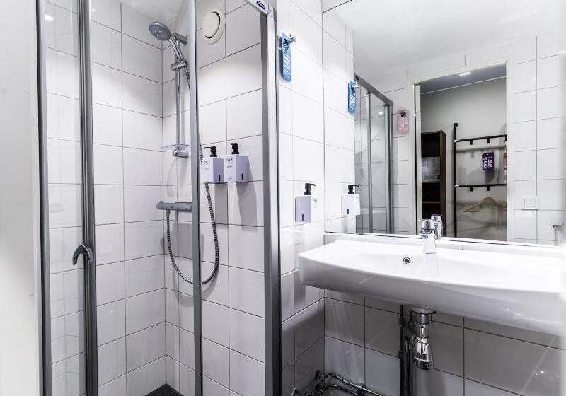 غرفة سوبيريور عائلية, Royal Kings Arms