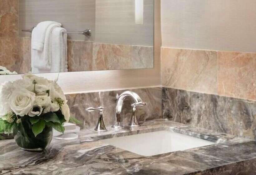 高级大房间, Trump International New York