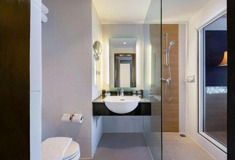 اتاق خانوادگی با تختخواب سفری, Novotel Phuket Resort