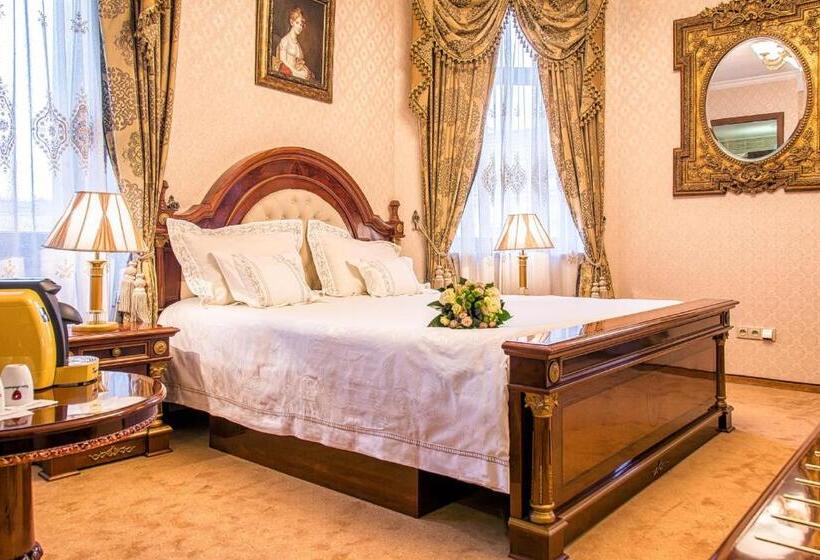 سوئیت پرزیدنت, Palace Hotel Polom