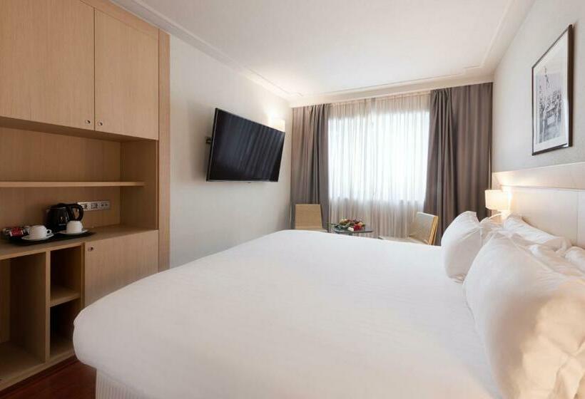اتاق لوکس چهار تخته, Suites Plaza Hotel & Wellness Andorra